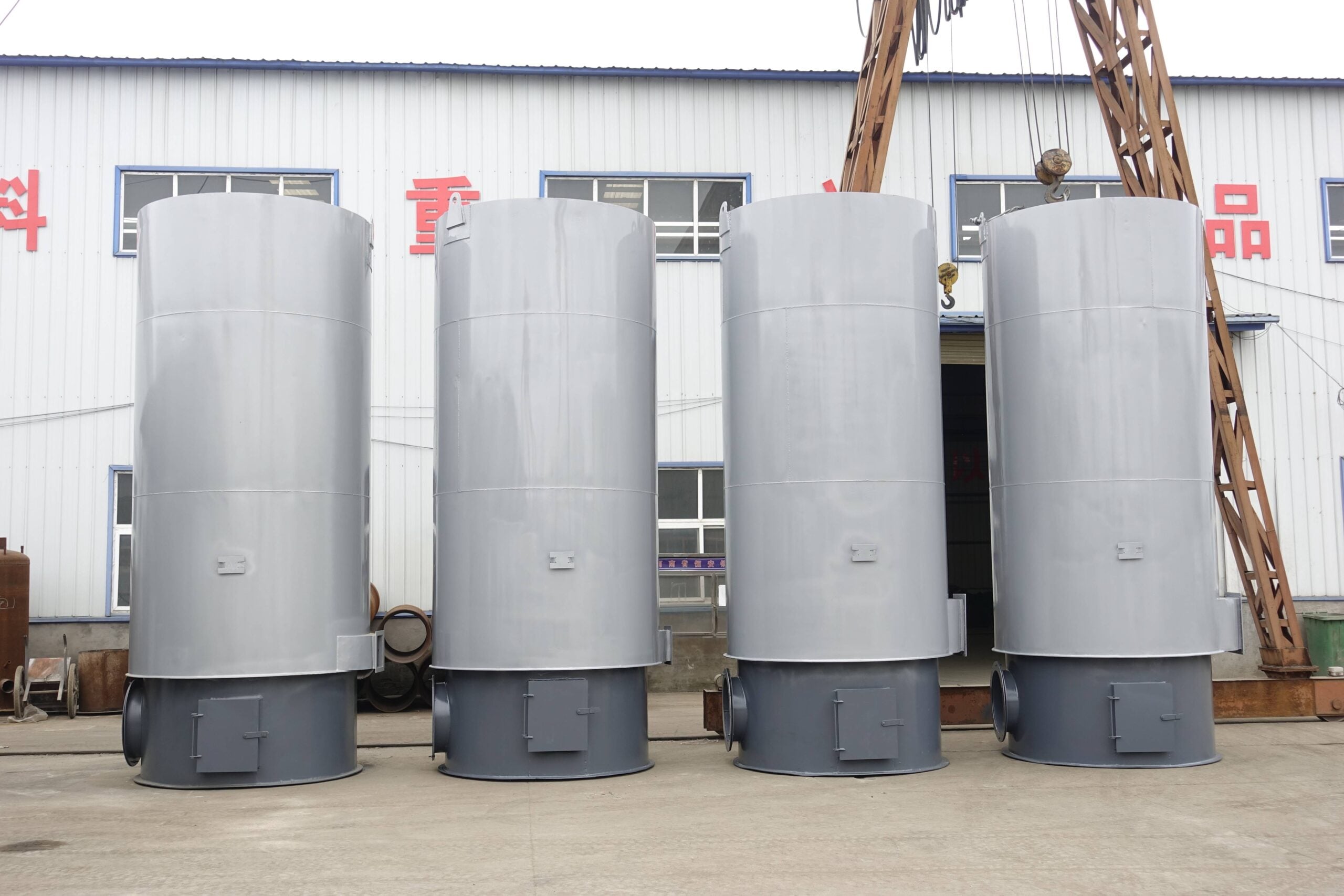 Forno de ar quente de biomassa LRF-60 instalado em uma planta de processamento de grãos na Tailândia Central